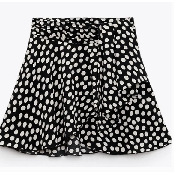 Zara Dresses & Skirts - ZARA SEXY POLKA DOTS SHORT SKIRT WOMENS SIZE LARGE2554